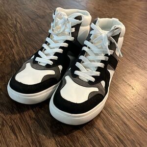 Black and white womens shoes